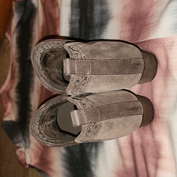 Booties - Picture 2 of 7